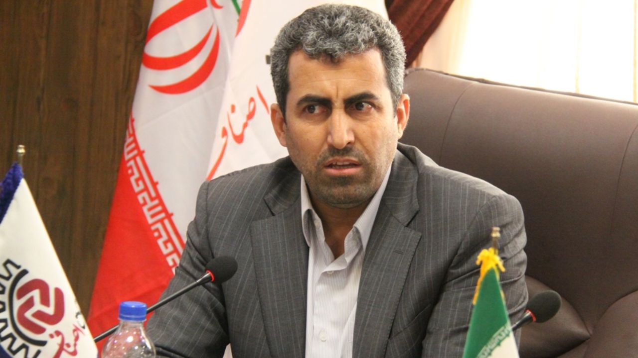 ابلاغ قیمت دستوری در بازار فولاد سبب بازگشت امضا‌های طلایی می‌شود