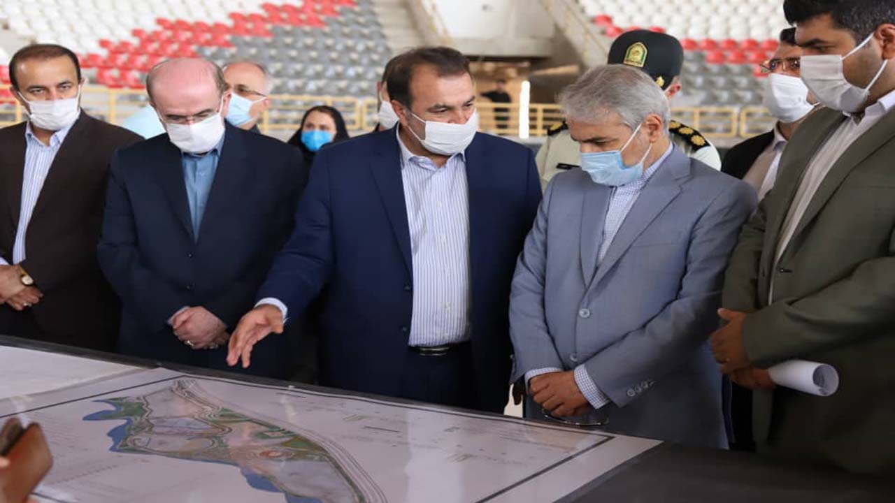 بازدید معاون رئیس جمهور از ورزشگاه ۶ هزار نفری شیراز