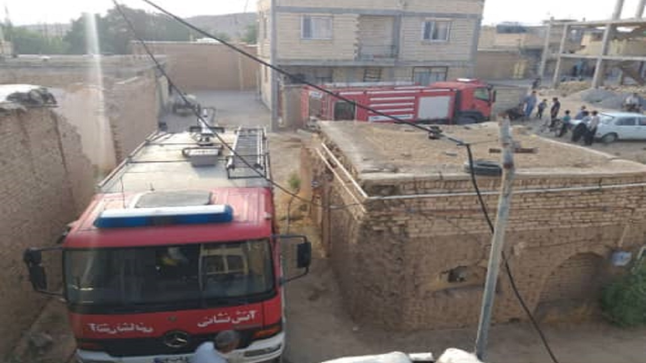بازیگوشی کودک یک واحد مسکونی را به آتش کشید