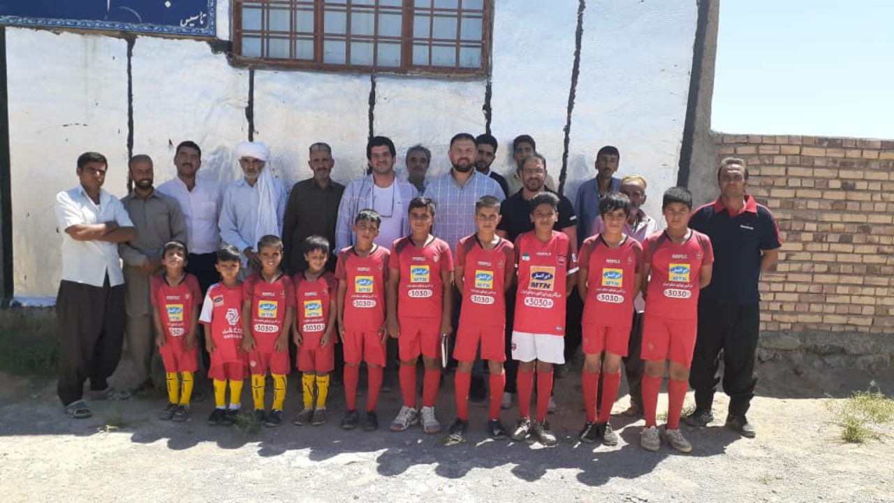 ساخت ۳ مدرسه در مناطق محروم مرزی توسط قهرمانان کشتی