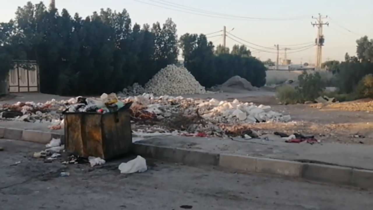 گلایه از وضعیت نامناسب خیابان‌ها در آبادان + فیلم