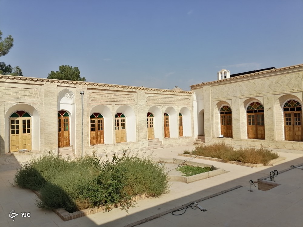 زیباتر از کاروانسرای شاه عباسی/واگذاری بناهای تاریخی با کاربری های جدید
