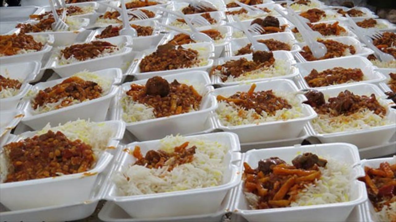 فعالیت ۲۷ آشپزخانه به منظور پخت و توزیع غذا در بین نیازمندان چهارمحال و بختیاری