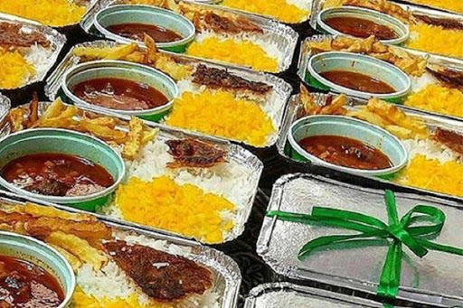توزیع غذای گرم
