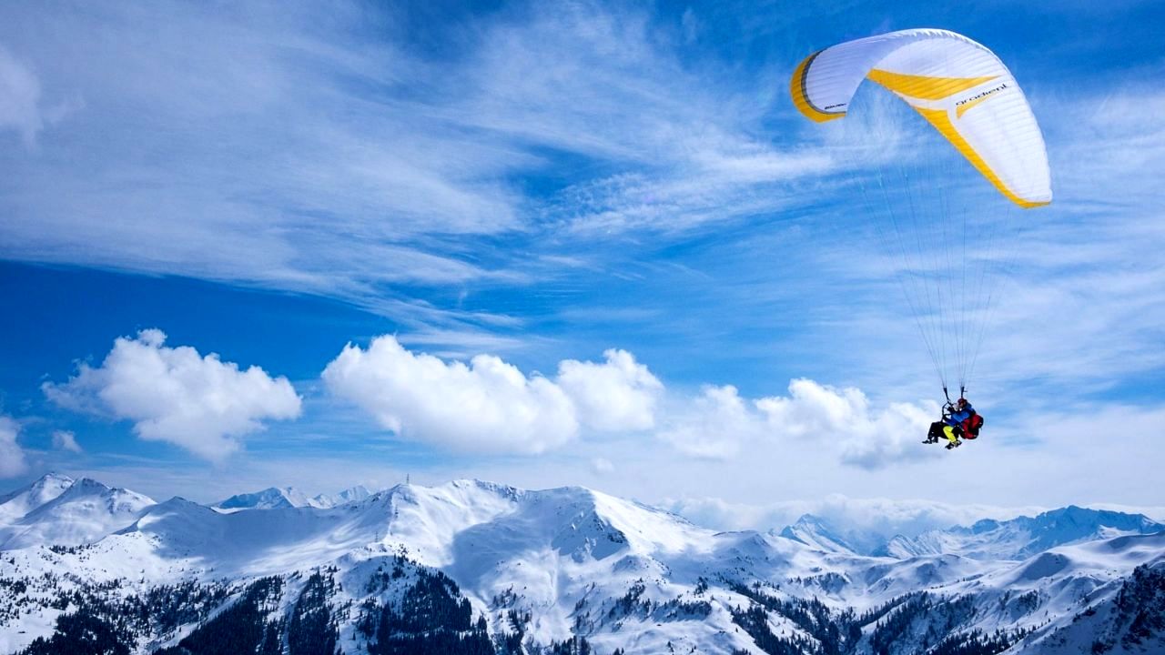 حادثه مرگبار سقوط پاراگلایدرسوار در چناران