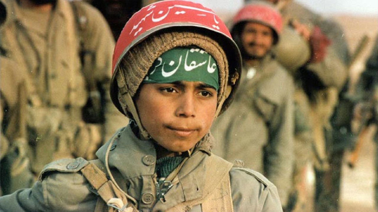 چگونه مقام شهدای کم سن و سال ما از عبادت صد ساله‌ها بالاتر است؟
