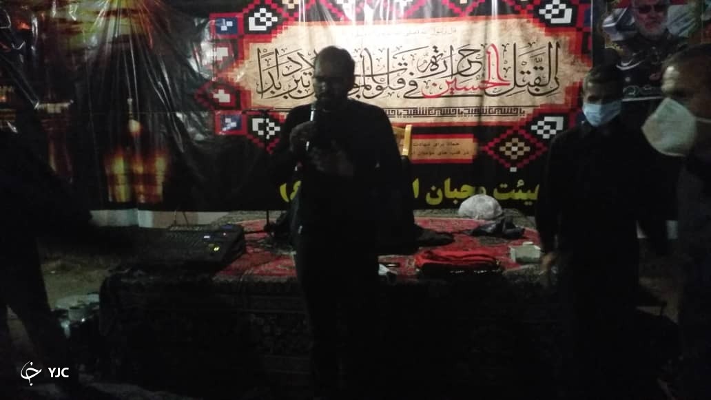 عزاداری عاشقان حسینی در شب شهادت سیدالشهدا (ع)