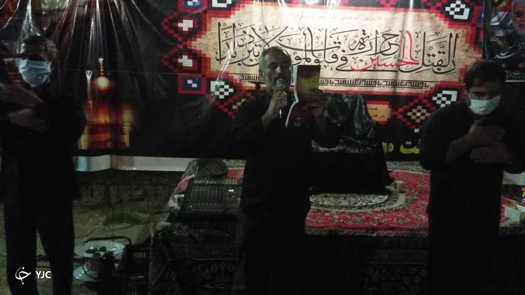 عزاداری عاشقان حسینی در شب شهادت سیدالشهدا (ع)
