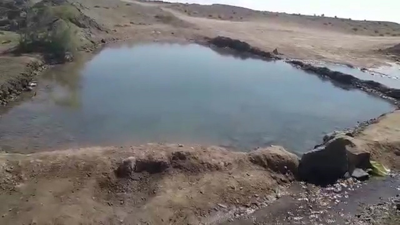 آبی که به بیابان می‌رود! + فیلم