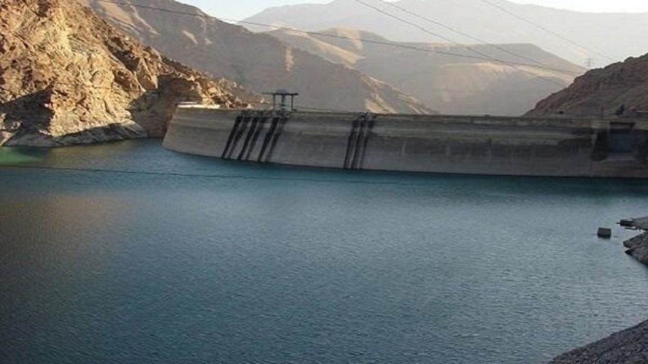 ذخیره یک هزار و ۲۵۵ میلیون متر مکعب آب در سد‌های فارس