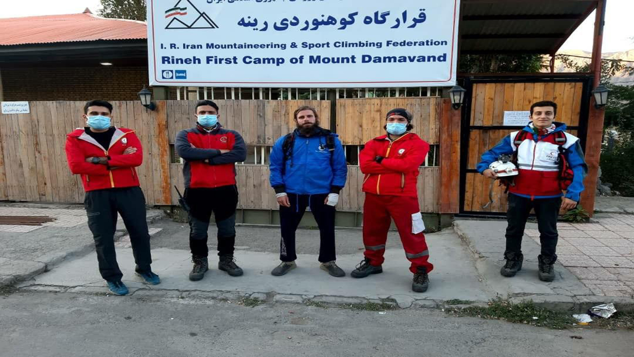 نجات کوهنورد ایتالیایی در ارتفاعات دماوند