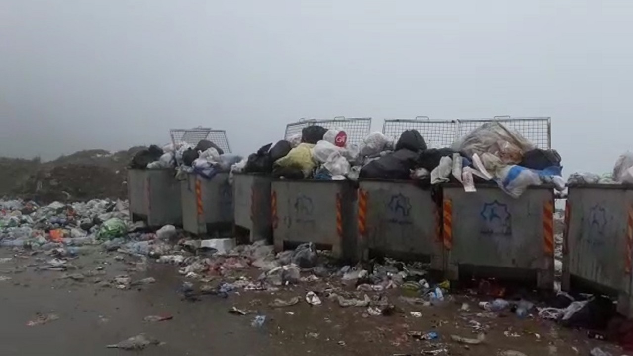 چهره زشت زباله‌ها در حاشیه روستای فیلبند + فیلم