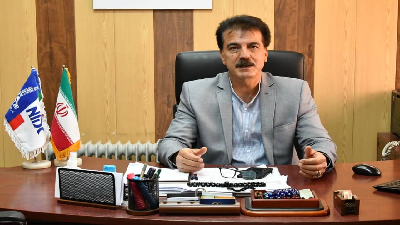 استقرار دستگاه حفاری سنگین ملی حفاری در میدان نفتی