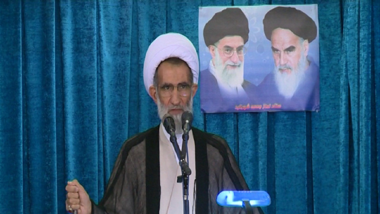 ضرورت حضور دانش آموزان و معلمان در مدرسه با رعایت اصول بهداشتی