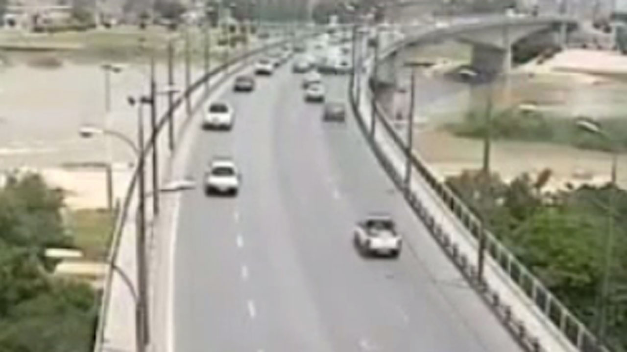 تصادف وحشتناک چند خودرو در اهواز جان یک نفر را گرفت + فیلم