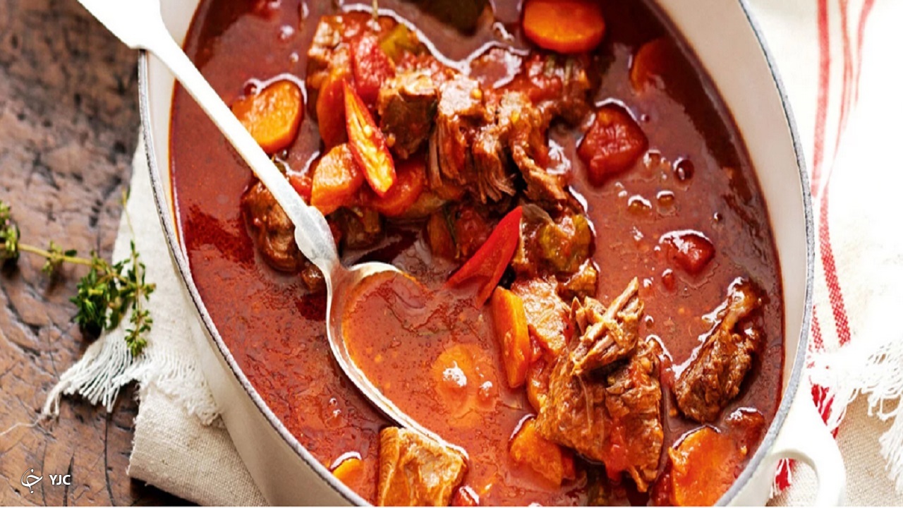 آموزش آشپزی؛ از خورش سرگنجشکی و مشتک یزدی تا شیرینی قرابیه با مغز شکلاتی
