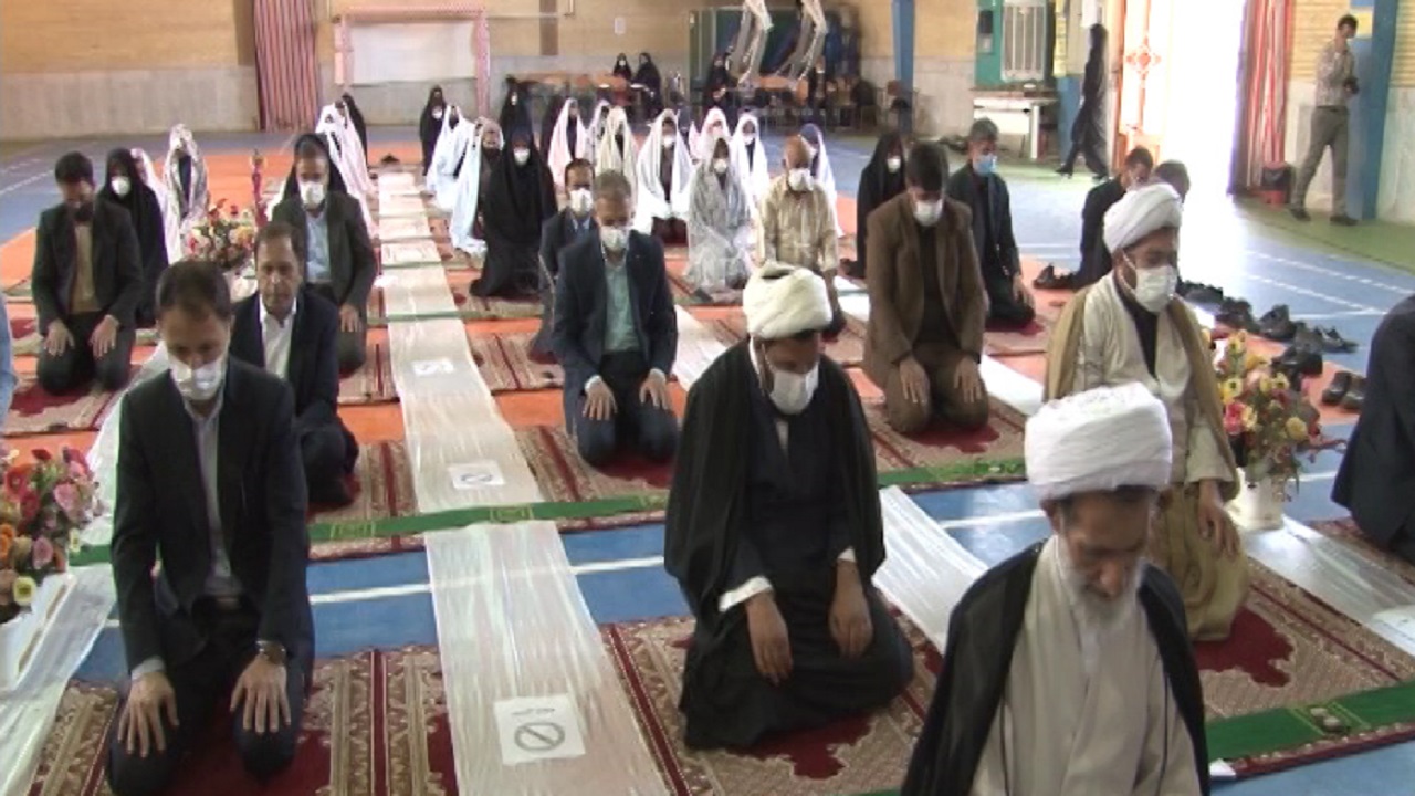 برپایی نماز شوق وصل همزمان با بازگشایی مدارس در شهرکرد
