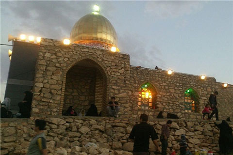 امامزاده حمزه عرب، زیارتگاهی بر فراز آسمان بیجار