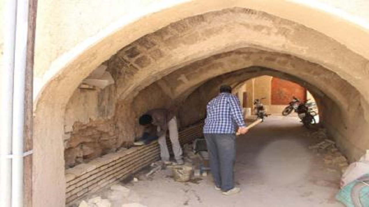 مرمت ساباط بزرگ محله تاریخی نوآباد شهرستان نایین