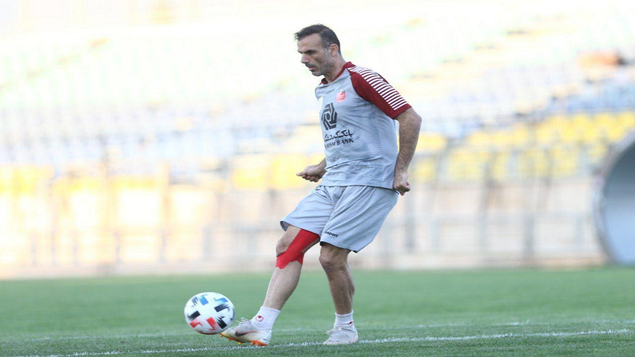 سید جلال حسینی مصدوم شد