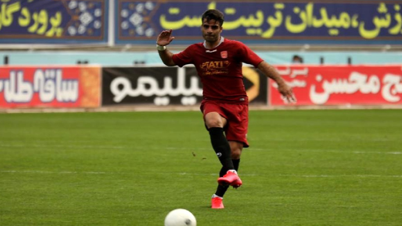 مرادمند: برای پیوستن به استقلال و پرسپولیس به ندای قلبم گوش می‌کنم