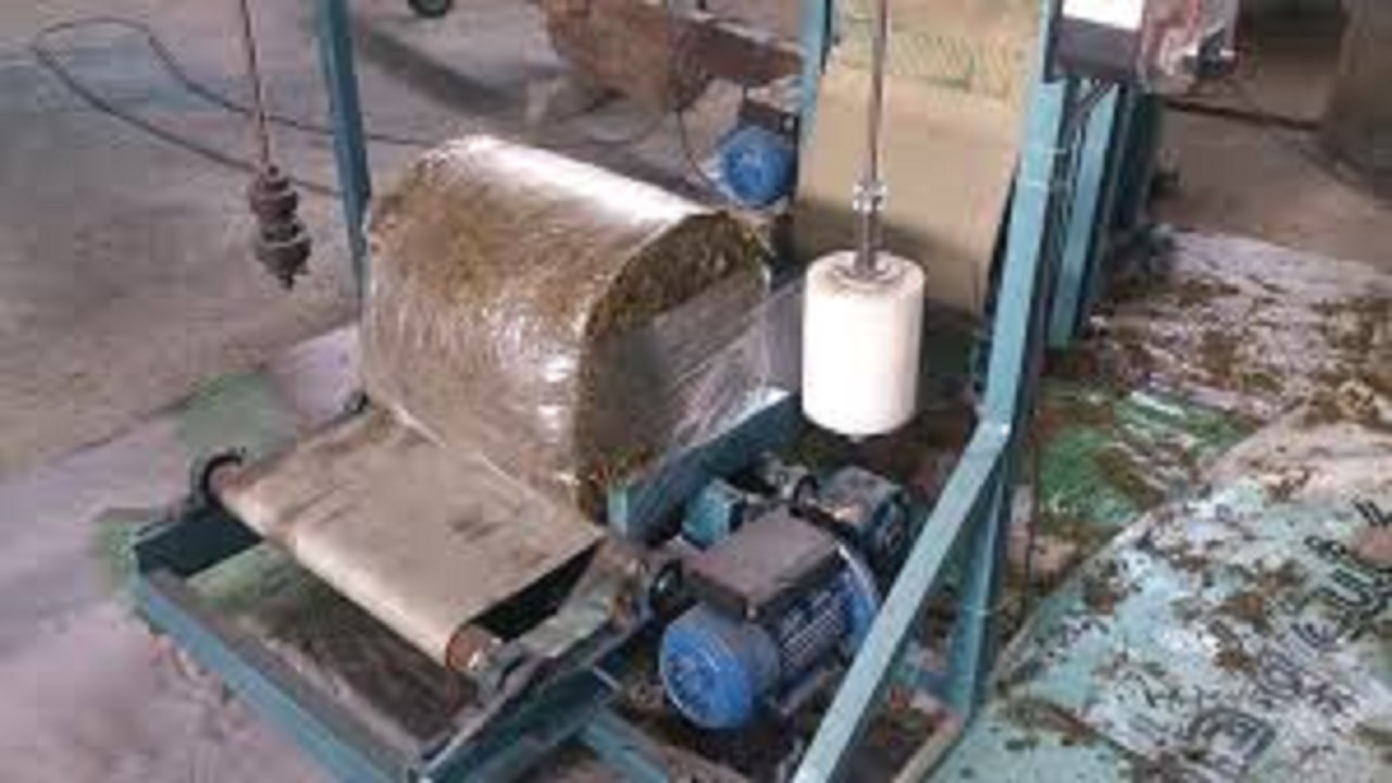 دستگاه سیلاژ تعاونی عشایری گرمسار و آرادان آغاز به کار کرد