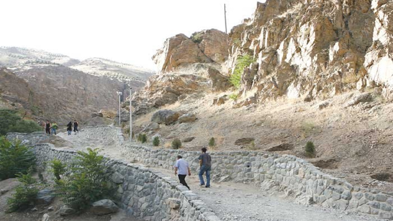 نجات ۲ کوهنورد در ارتفاعات دارآباد