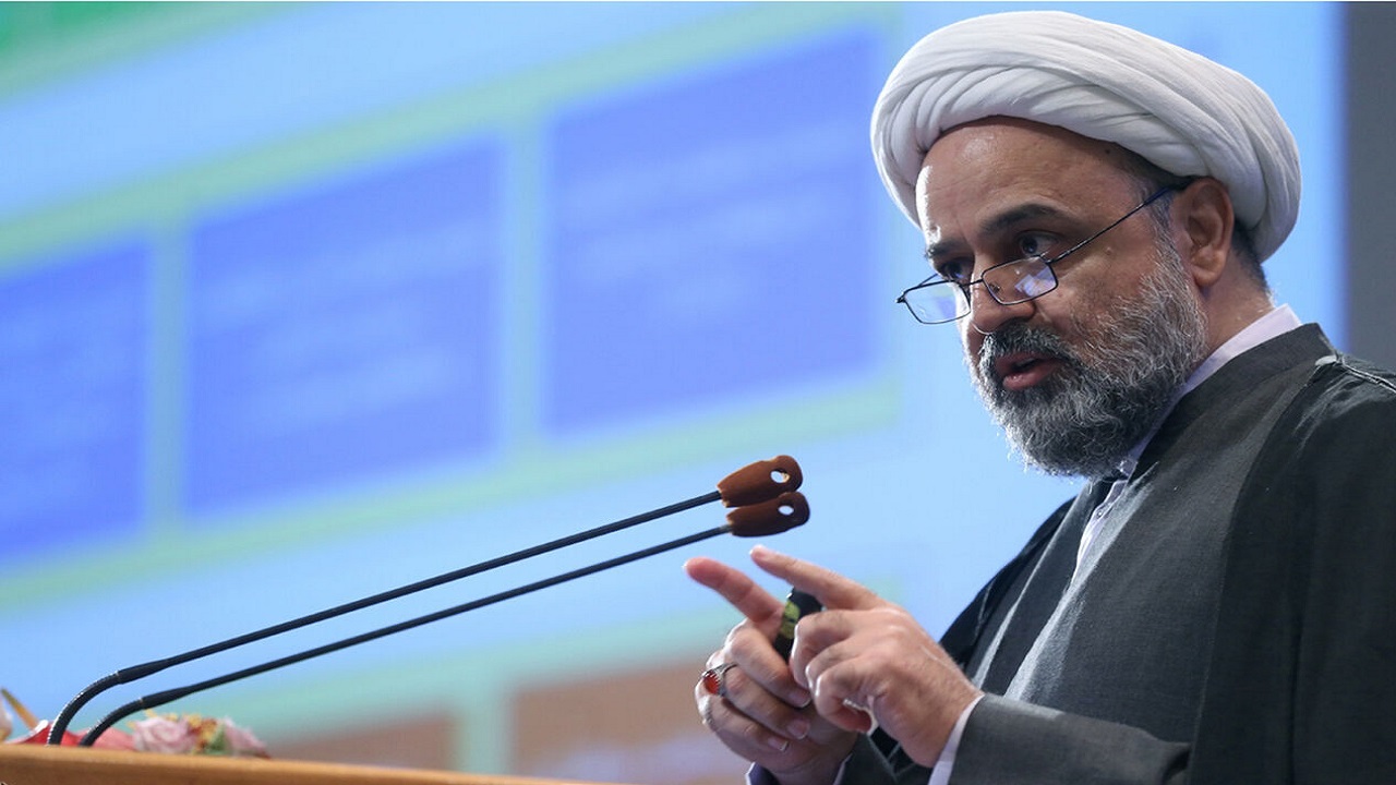 توهین‌ به اسلام و پیامبرش، نشان از تنزل شخصیت در فضای دنیای غرب دارد