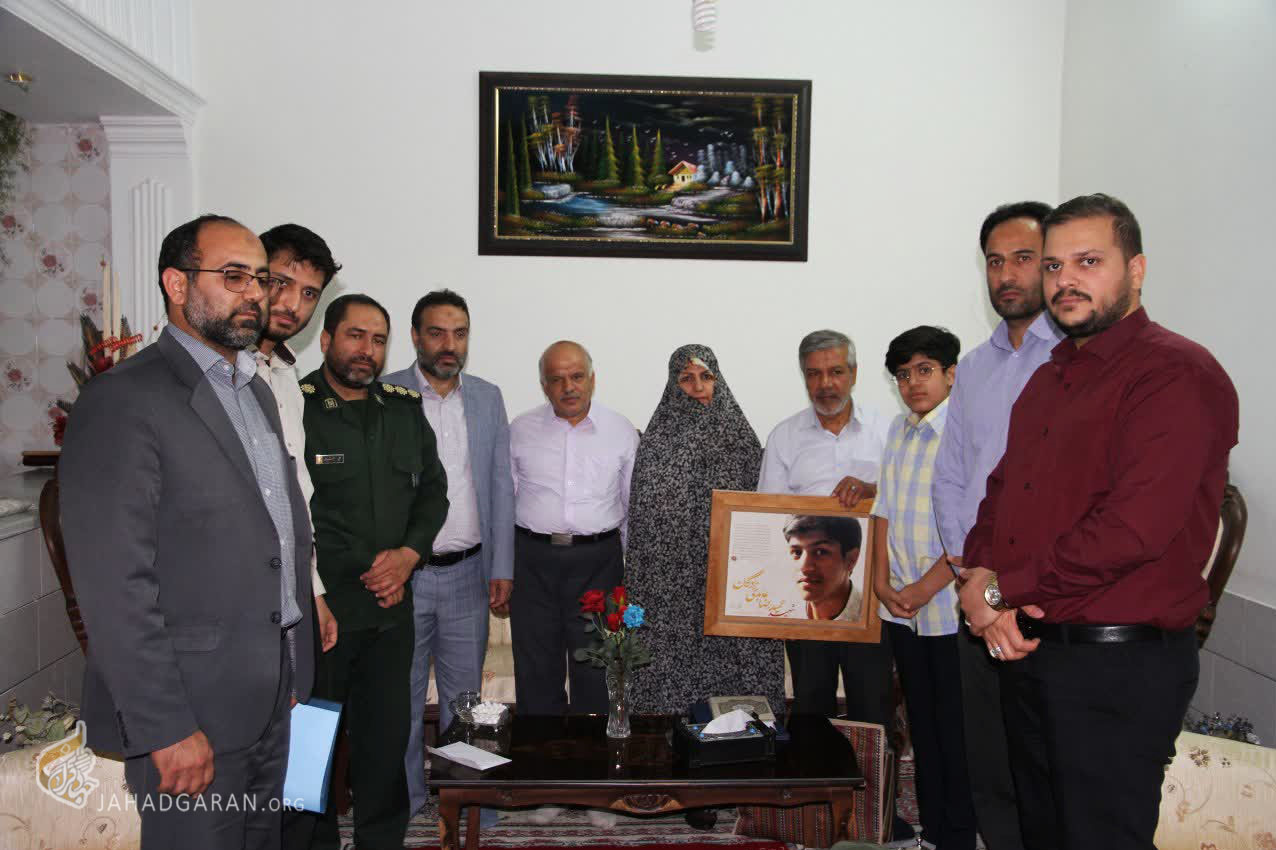 جهادگری که فکر می&zwnj;کرد در قصر زندگی می&zwnj;کند + عکس