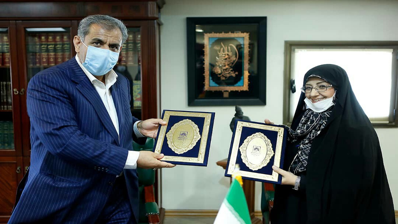 امضای تفاهم نامه بین سازمان اسناد و کتابخانه ملی و استانداری قزوین
