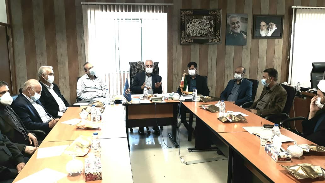 خیران به فرزندان محصل زندانیان کمک کنند