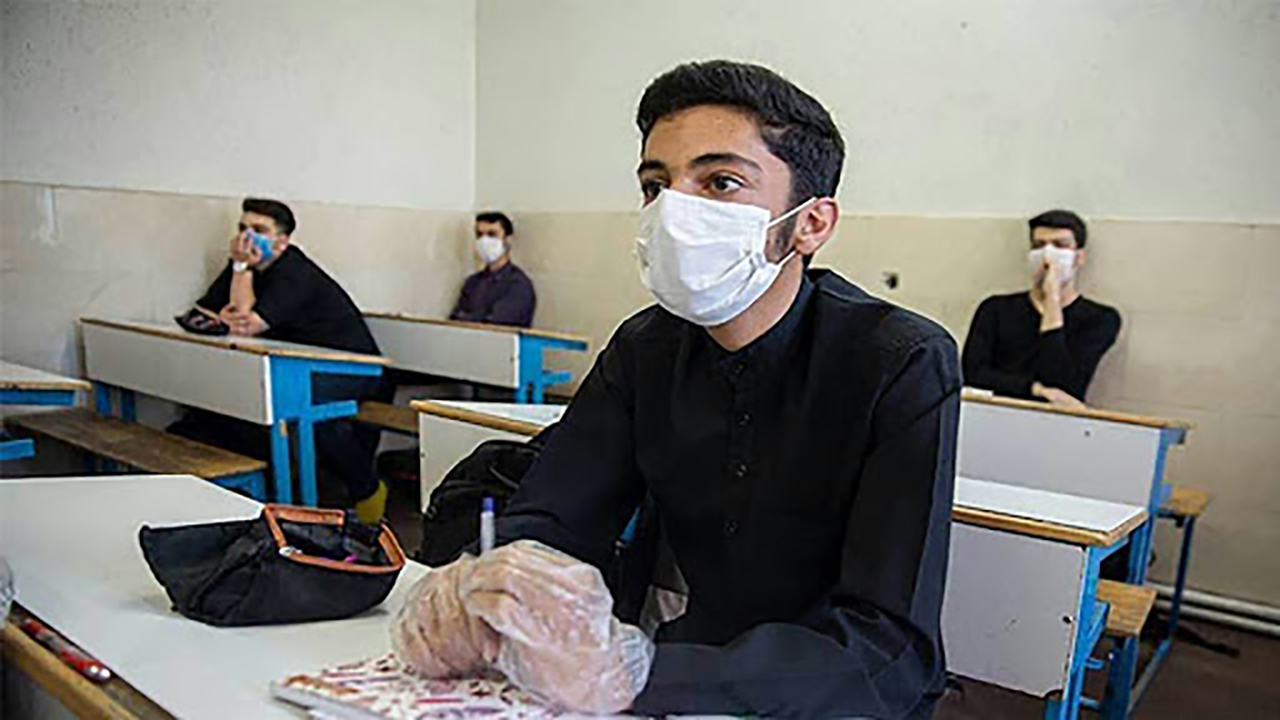 ۲ هزار و ۷۰۰ معلم مهابادی در شرایط کرونایی تدریس می‌کنند