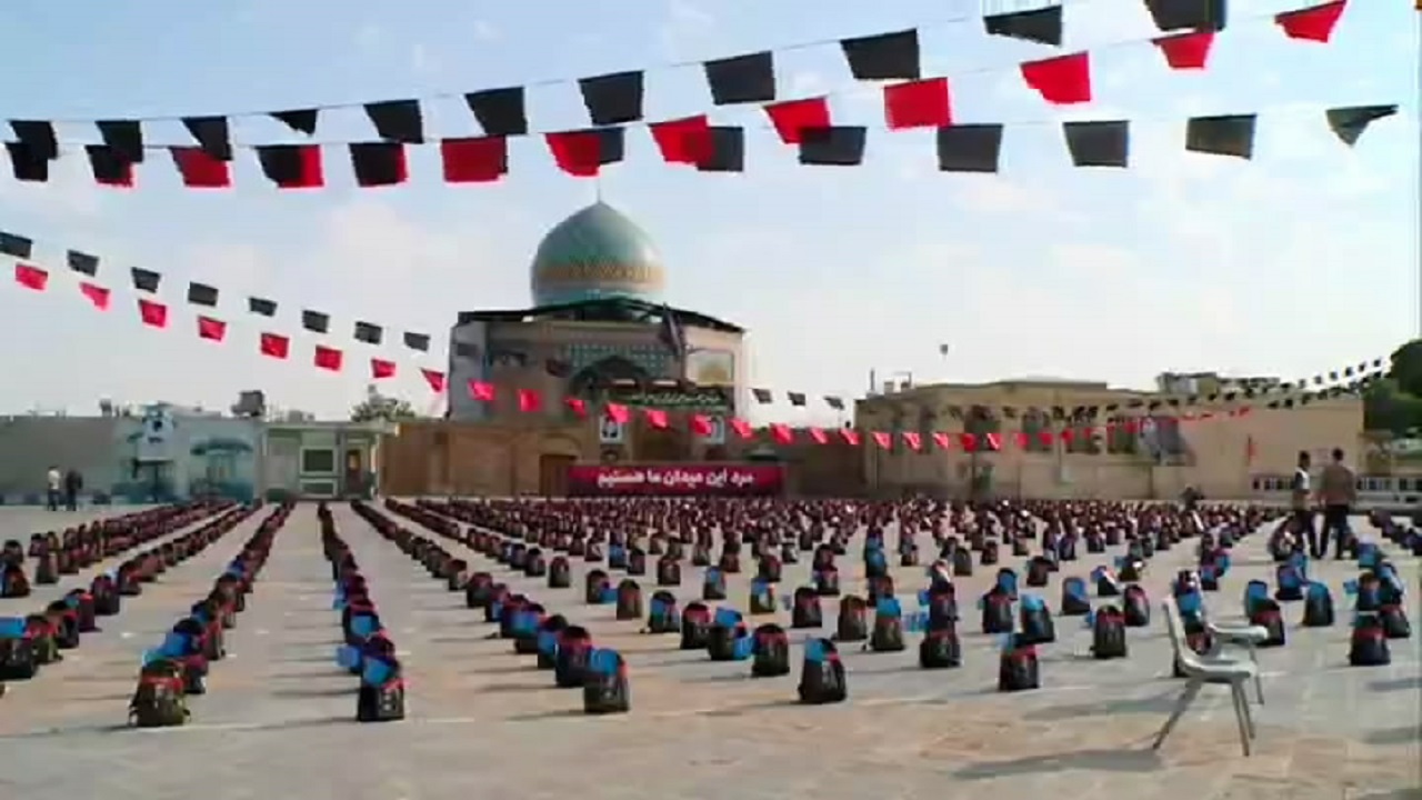اهدای ۱۰ هزار بسته لوازم التحریر به دانش آموزان محروم قزوین
