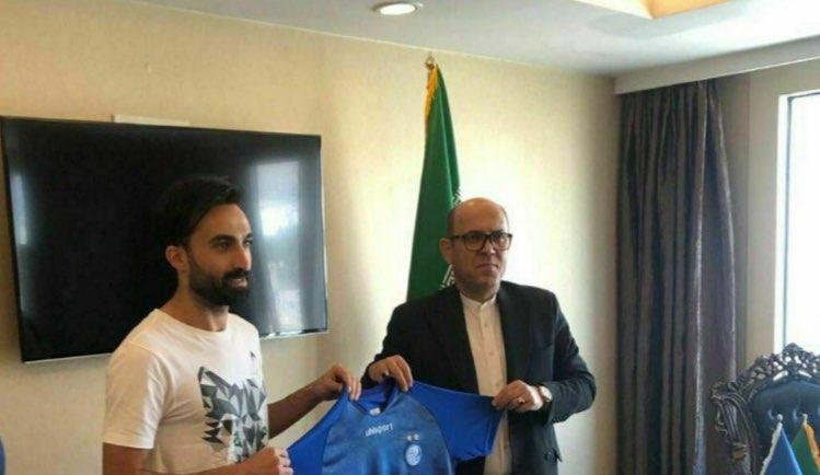 موسوی به استقلال پیوست