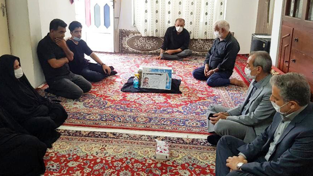 دیدار معاون استاندار گلستان با خانواده شهید مدافع سلامت
