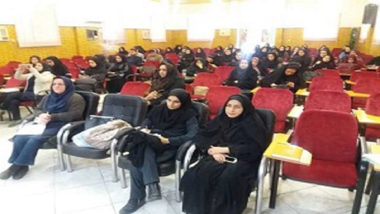 آشنایی قشر تحصیلکرده با محیط کسب و کار