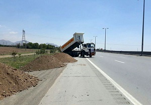 تسطیح و رگلاژ بیش از ۴۰۰ کیلومتر از حریم راه‌های شهرستان نمین