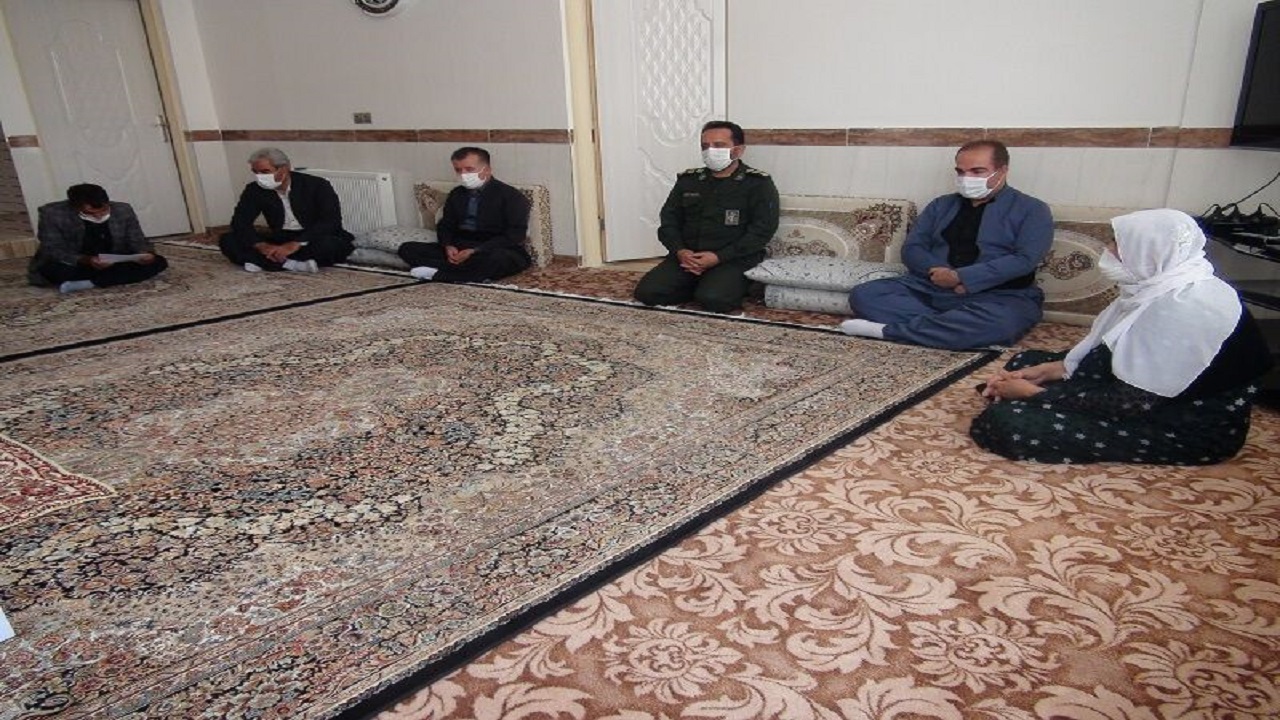 فرهنگ ایثار و شهادت در جامعه نباید به دست فراموشی سپرده شود