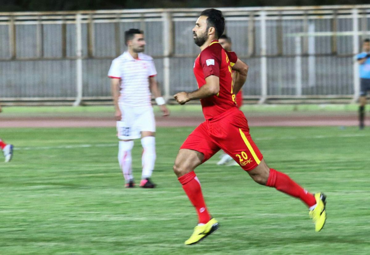 نصرتی: نبود علیپور و ترابی در پرسپولیس احساس نمی‌شود/ دلال ها در بازار نقل و انتقالات جولان می دهند