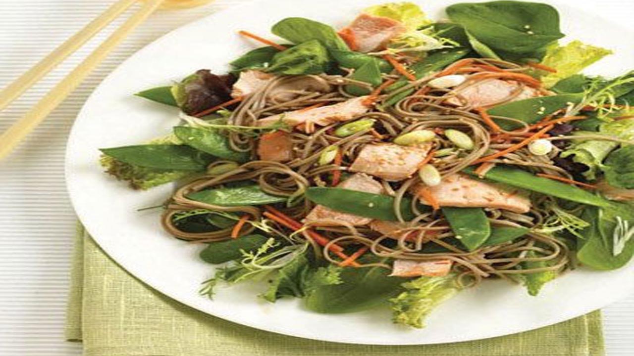 روش تهیه تالیاتلی پنیردار با کلم بروکلی و ژامبون