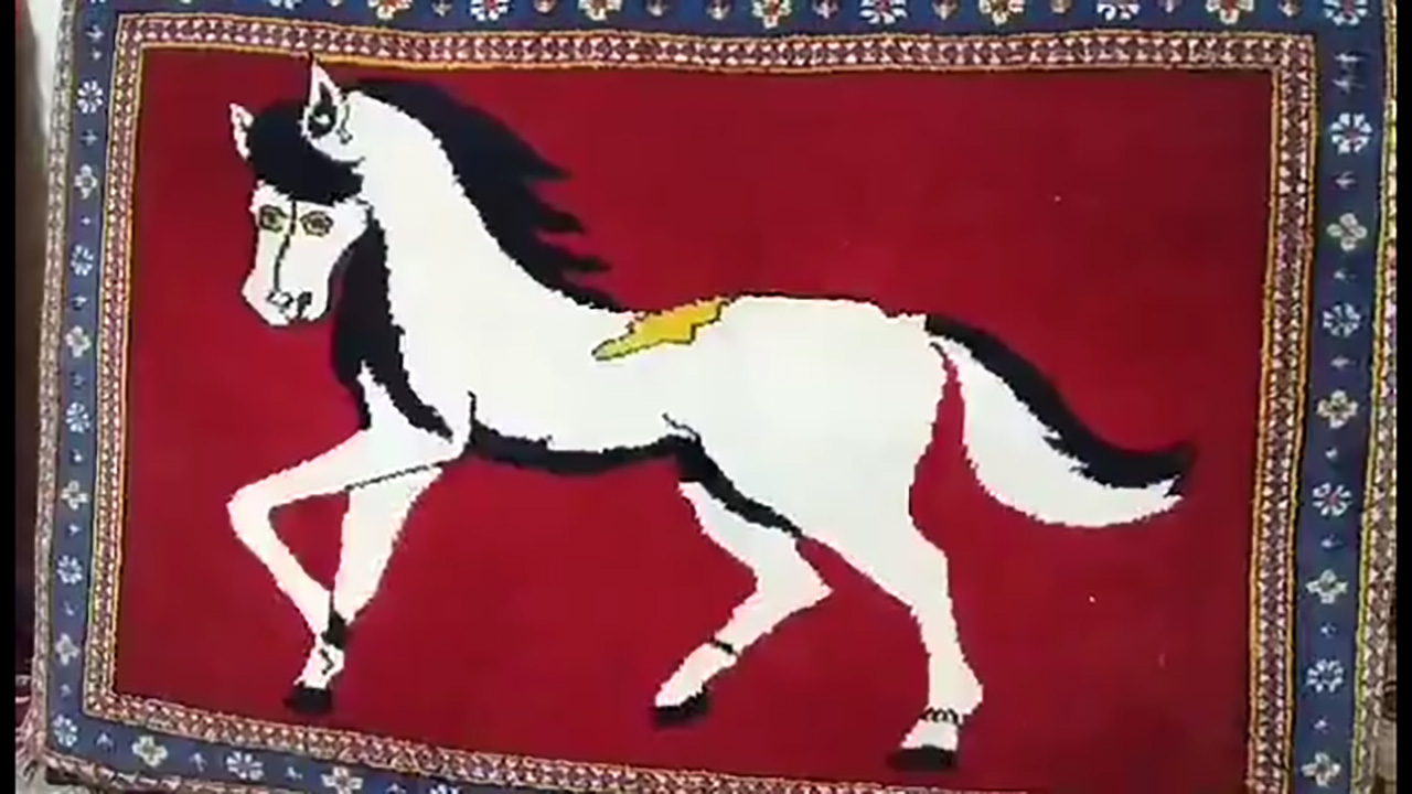 خلاقیت بانوی خوش ذوق ایرانی در فرش بافی +فیلم