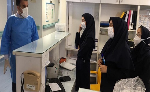 رئیس دانشگاه علوم پزشکی قم از یک مرکز درمانی بازدید کرد رئیس دانشگاه علوم پزشکی قم از یک مرکز درمانی بازدید کرد