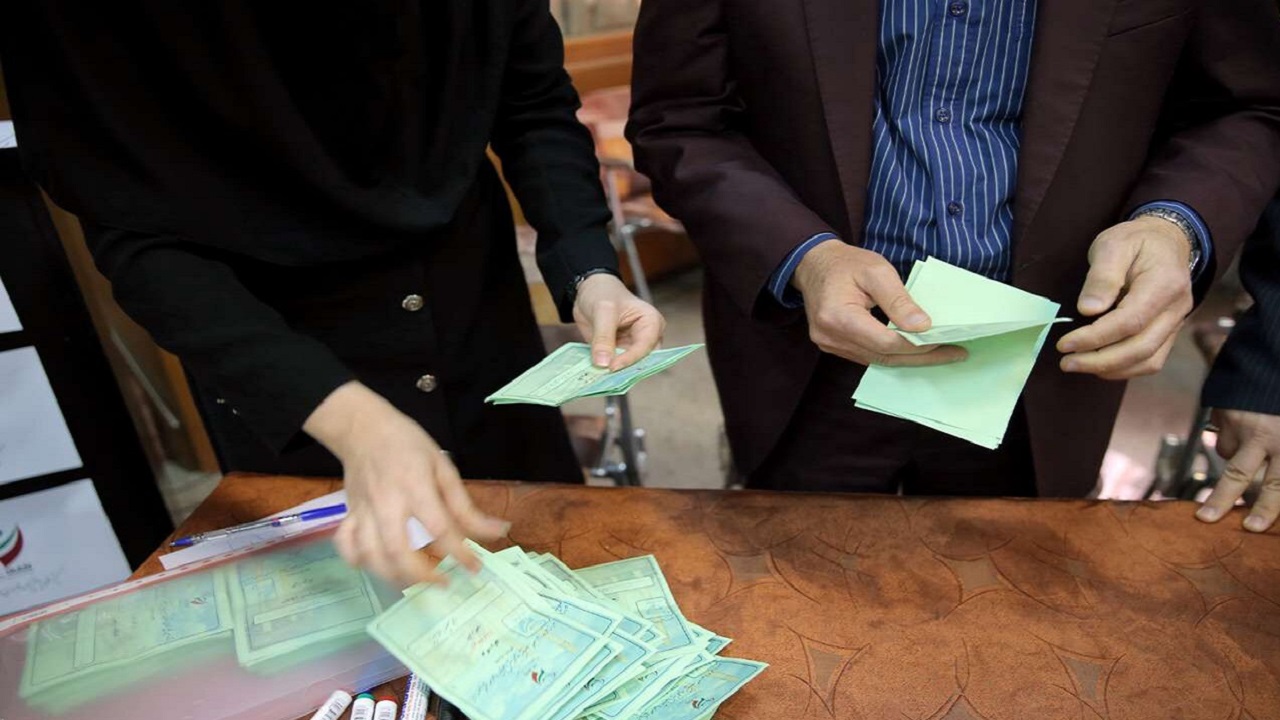 آغاز شمارش آرا در شعب اخذ رای شهرستان بیجار