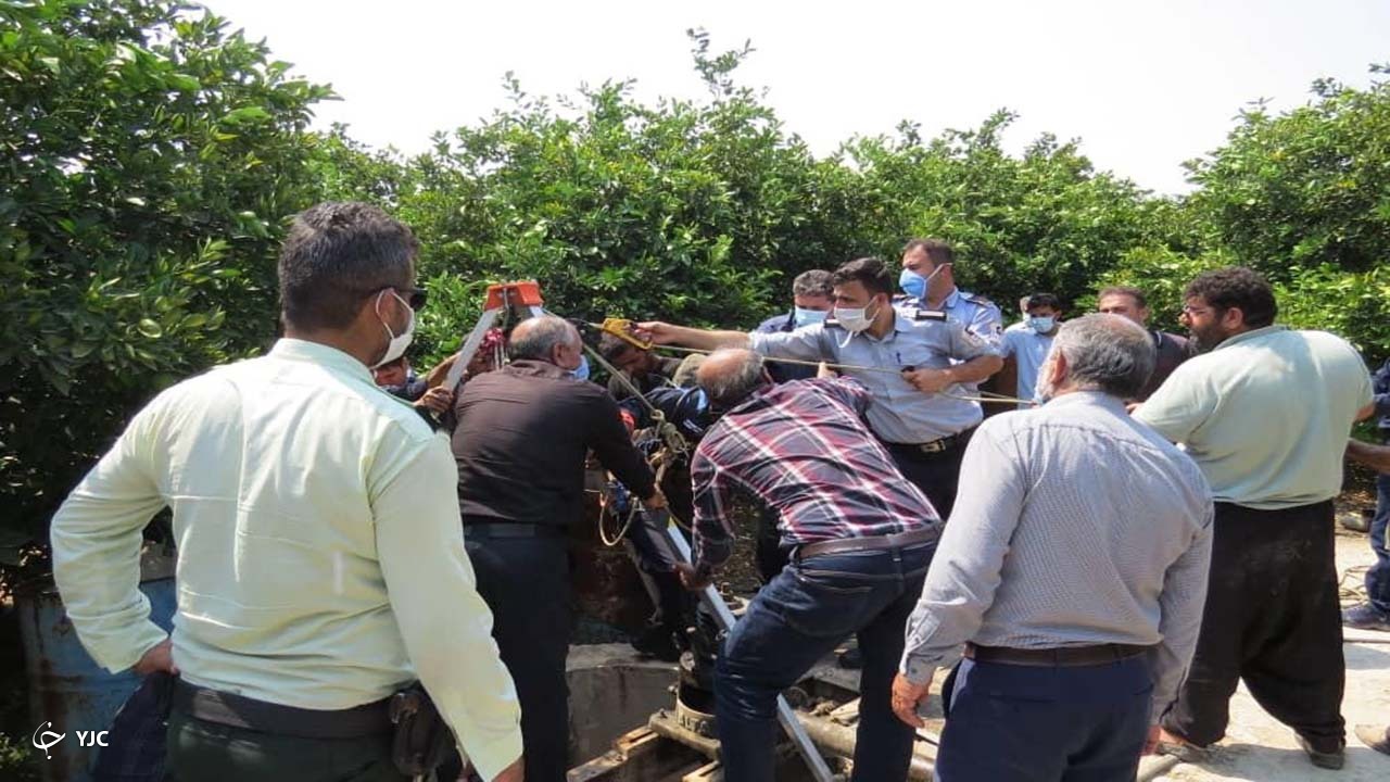 سقوط مرد در یک چاه در شهرستان کازرون سقوط مرد در یک چاه در شهرستان کازرون