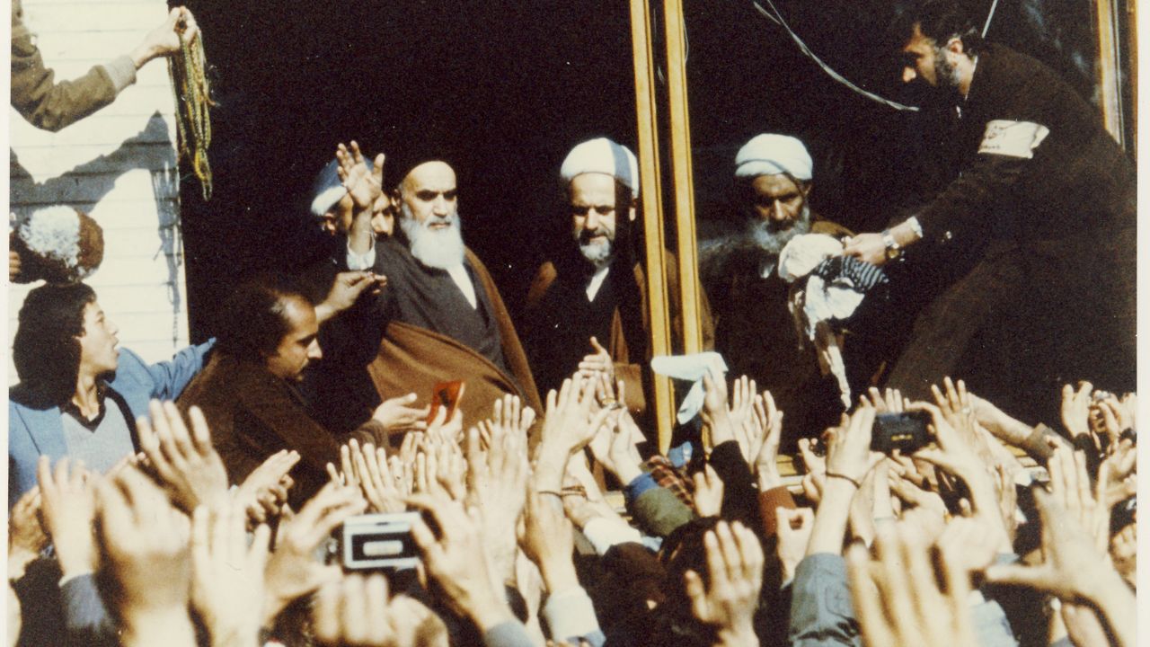 چابلوسی ممنوع