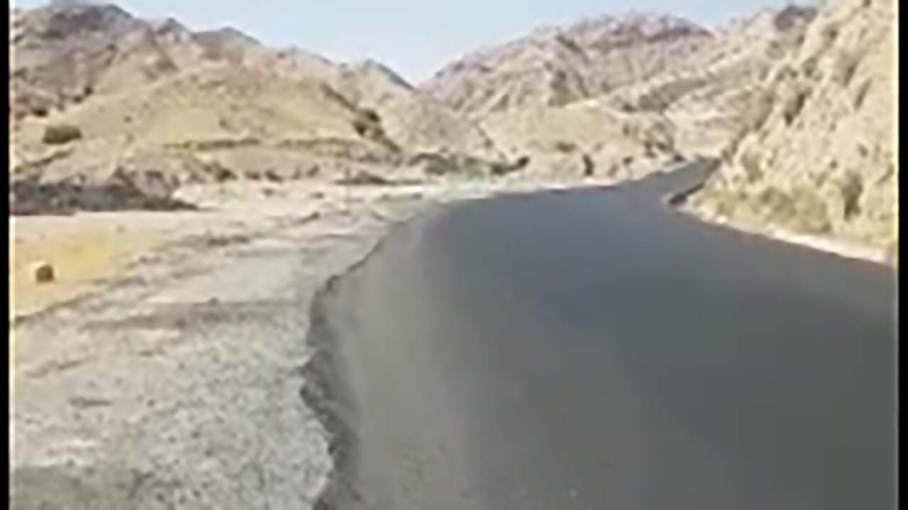 خط‌کشی نشدن جاده در محور دهدشت - بهبهان + فیلم