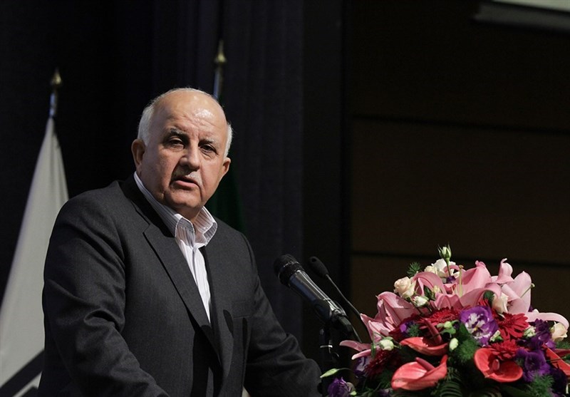 گلایه رئیس دانشگاه علوم پزشکی تهران از حضور مجازی رئیس جمهور در مراسم آغاز سال تحصیلی