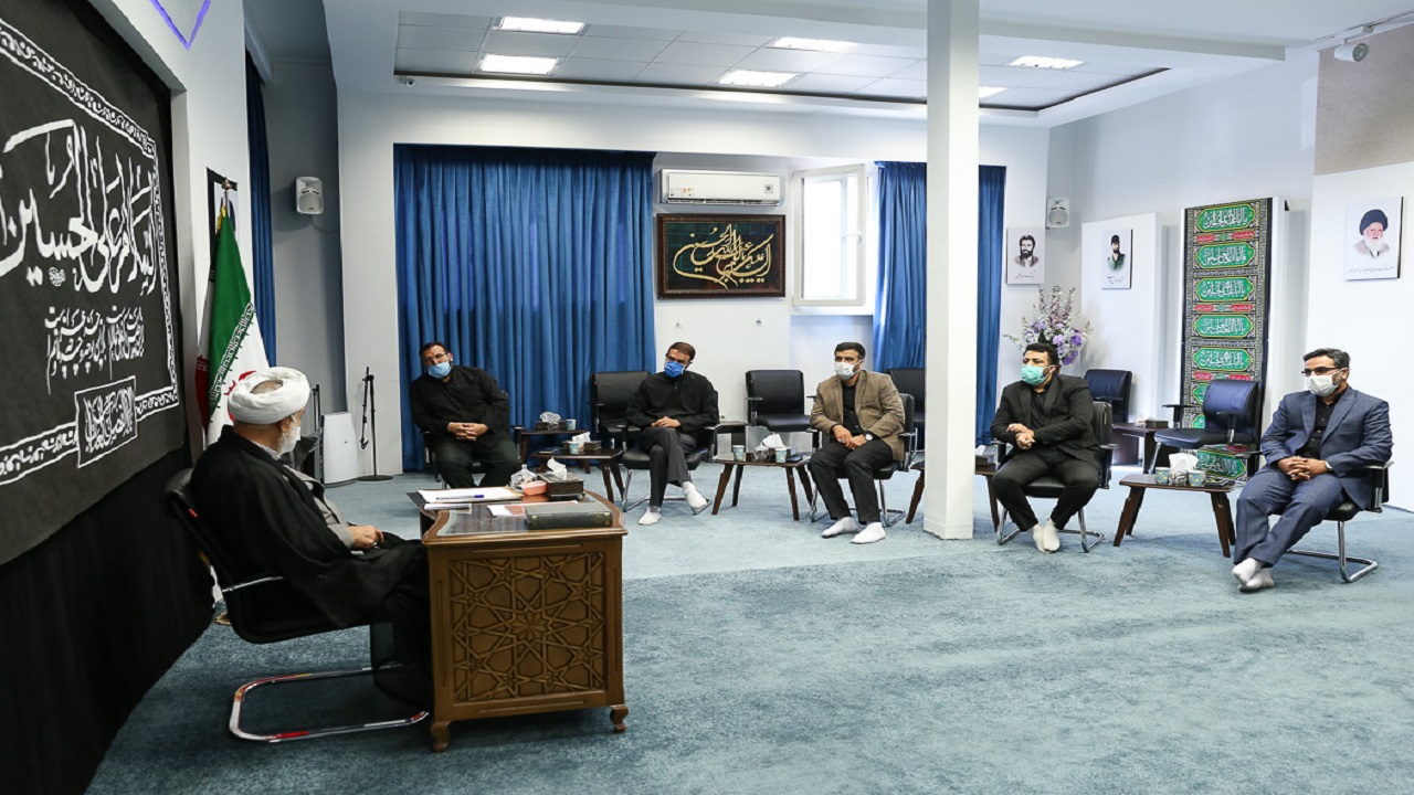 مداحان افسران مقابله با تهاجم فرهنگی هستند