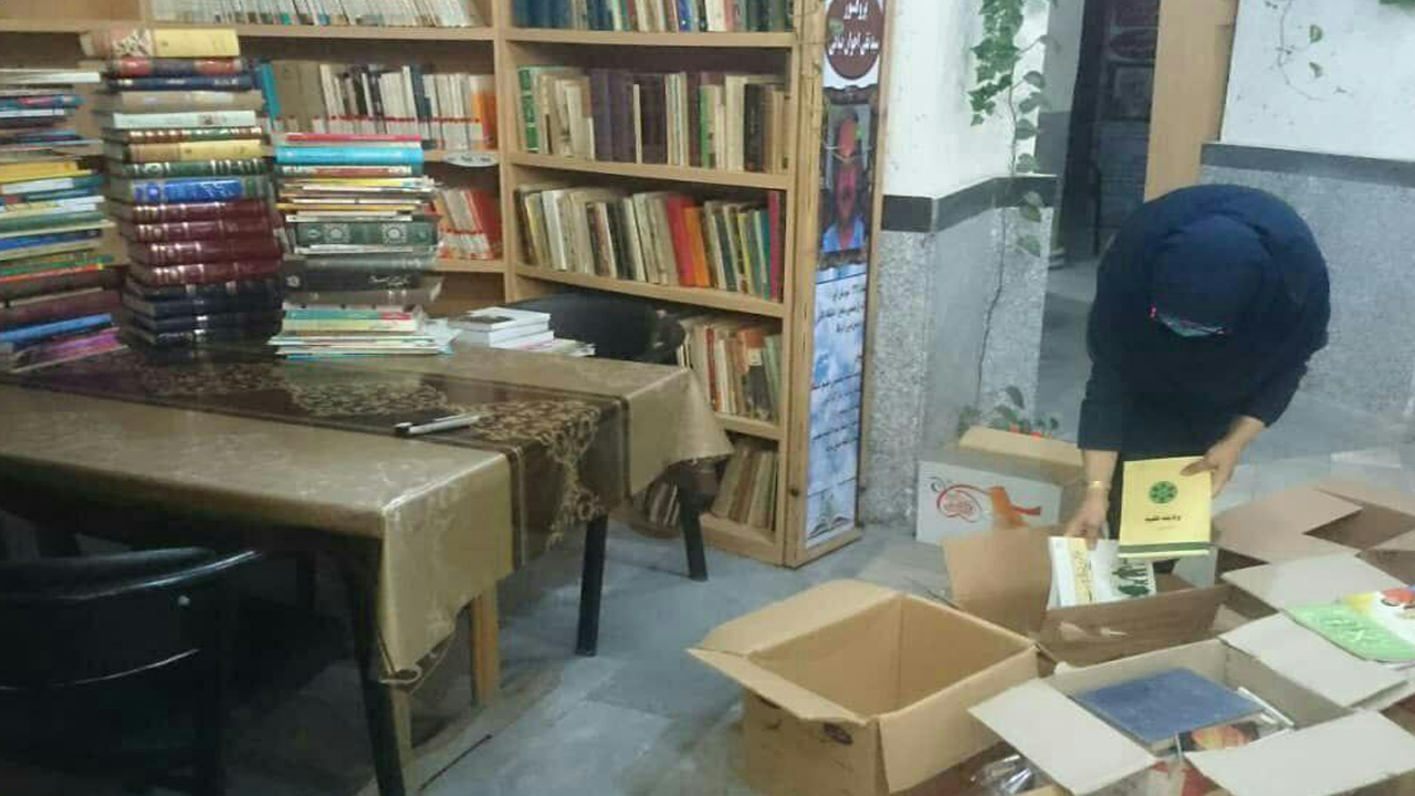 اهدای ۳۱۳ جلد کتاب به کتابخانه عمومی بابلسر