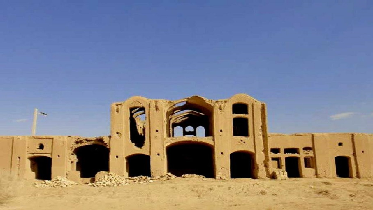 مرمت حمام تاریخی در قدیمی‌ترین محله اردکان